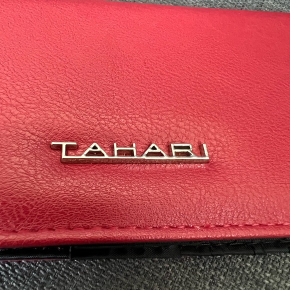 NEW TAHARI SLIM CLUTCH TWO -FOLD WALLET CASE ORGANIZER RFID PROTECTION - Picture 2 of 8